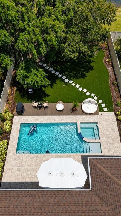 For Sale: $595,000 (4 beds, 2 baths, 1833 Square Feet)