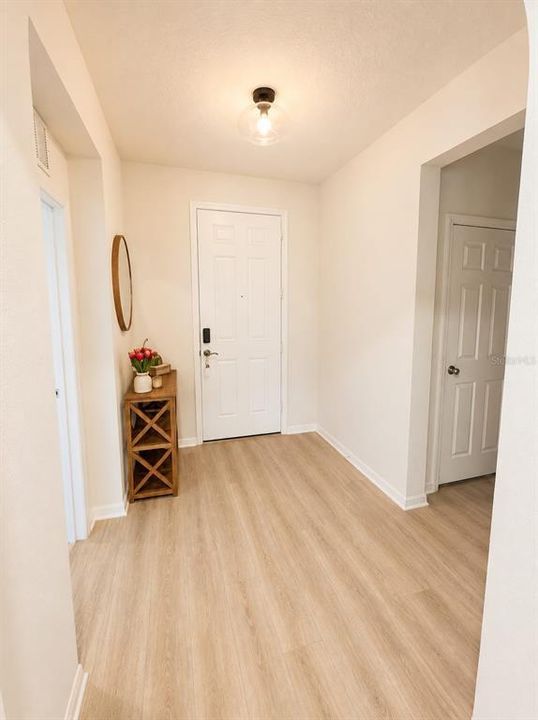 For Sale: $595,000 (4 beds, 2 baths, 1833 Square Feet)