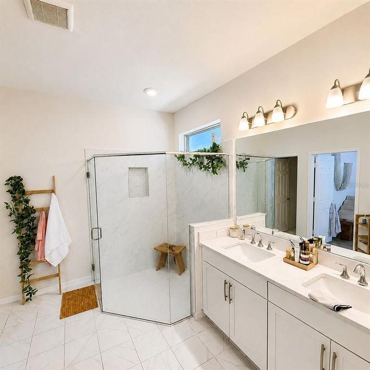For Sale: $595,000 (4 beds, 2 baths, 1833 Square Feet)