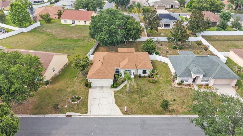 For Sale: $299,900 (3 beds, 2 baths, 1613 Square Feet)