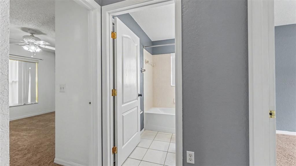 For Sale: $299,900 (3 beds, 2 baths, 1613 Square Feet)
