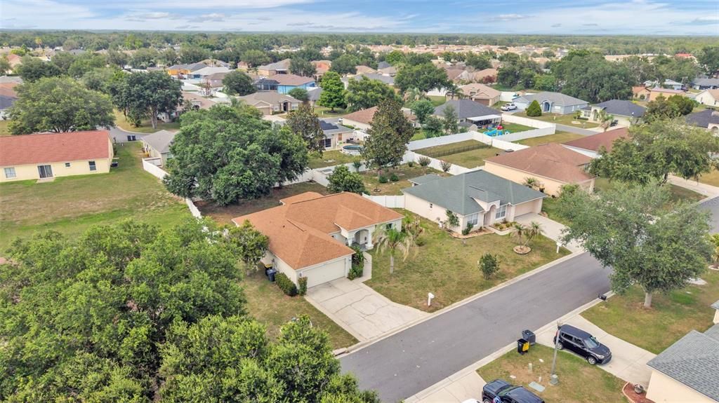 For Sale: $299,900 (3 beds, 2 baths, 1613 Square Feet)