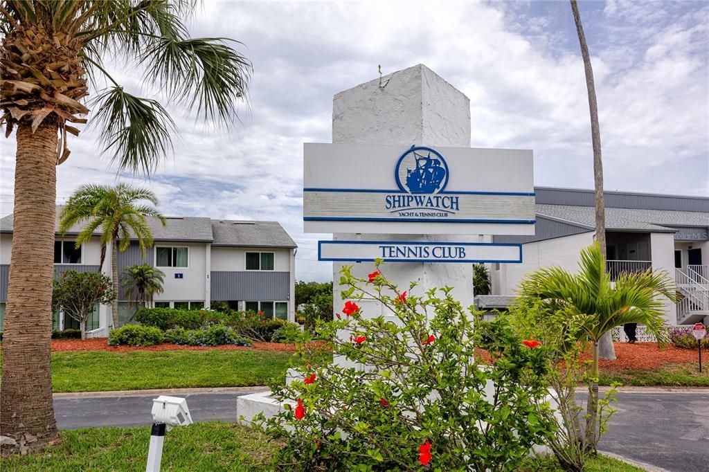 For Sale: $309,900 (2 beds, 2 baths, 1235 Square Feet)
