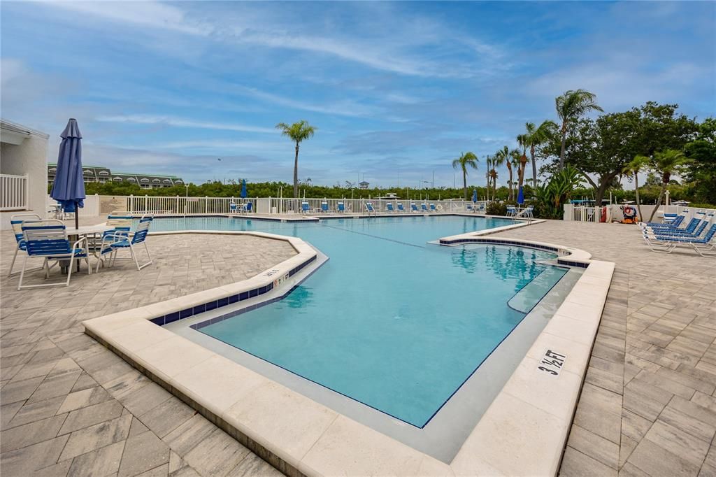 For Sale: $309,900 (2 beds, 2 baths, 1235 Square Feet)