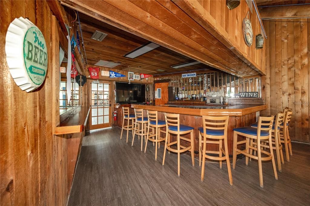 For Sale: $309,900 (2 beds, 2 baths, 1235 Square Feet)