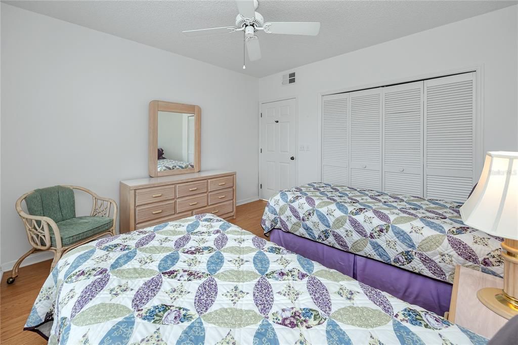 For Sale: $309,900 (2 beds, 2 baths, 1235 Square Feet)