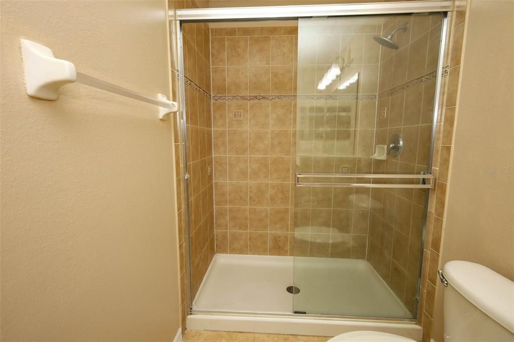 For Sale: $359,900 (3 beds, 2 baths, 1828 Square Feet)