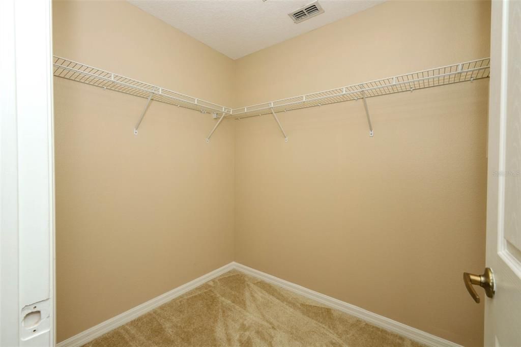 For Sale: $359,900 (3 beds, 2 baths, 1828 Square Feet)