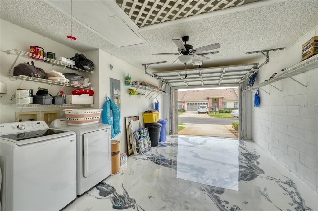 На продажу: $195,000 (2 спален, 2 ванн, 1215 Квадратных фут)