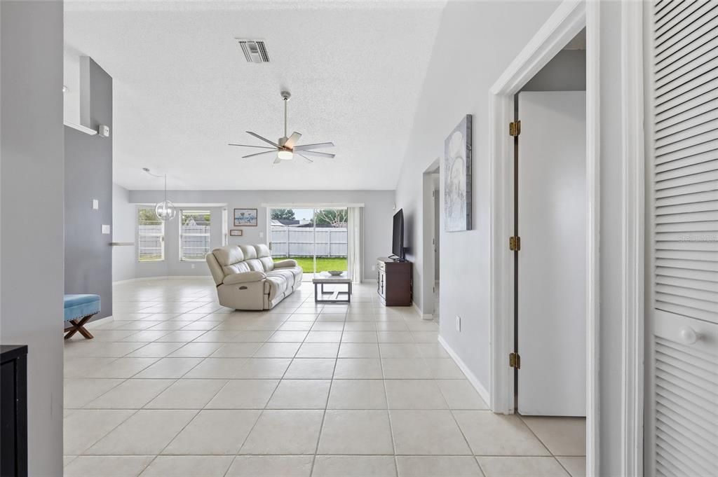 For Sale: $400,000 (3 beds, 2 baths, 1488 Square Feet)