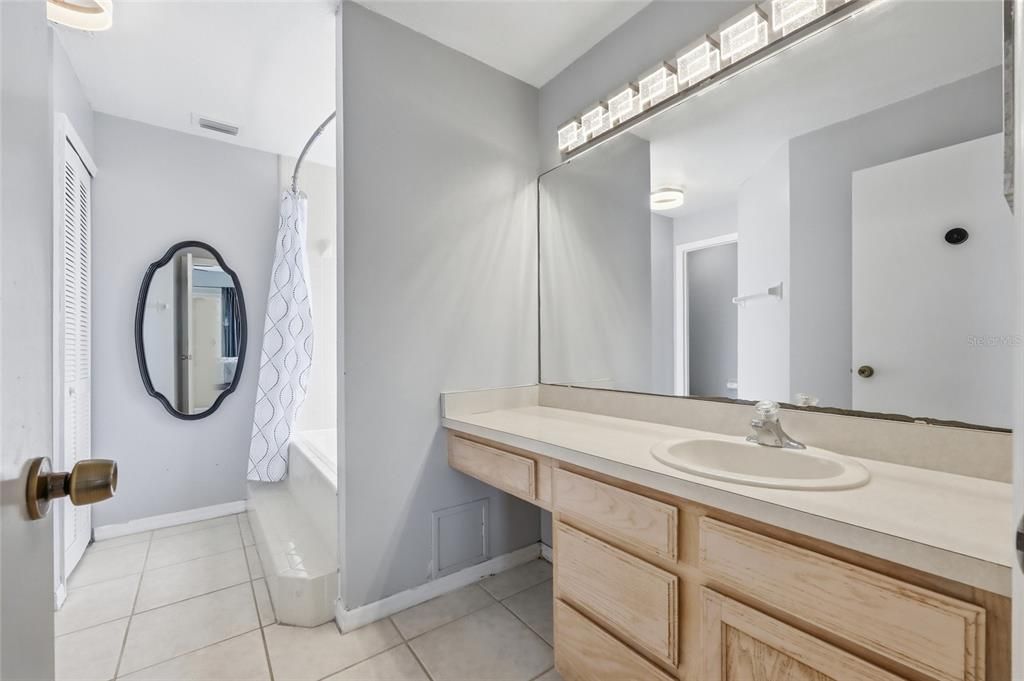 For Sale: $400,000 (3 beds, 2 baths, 1488 Square Feet)
