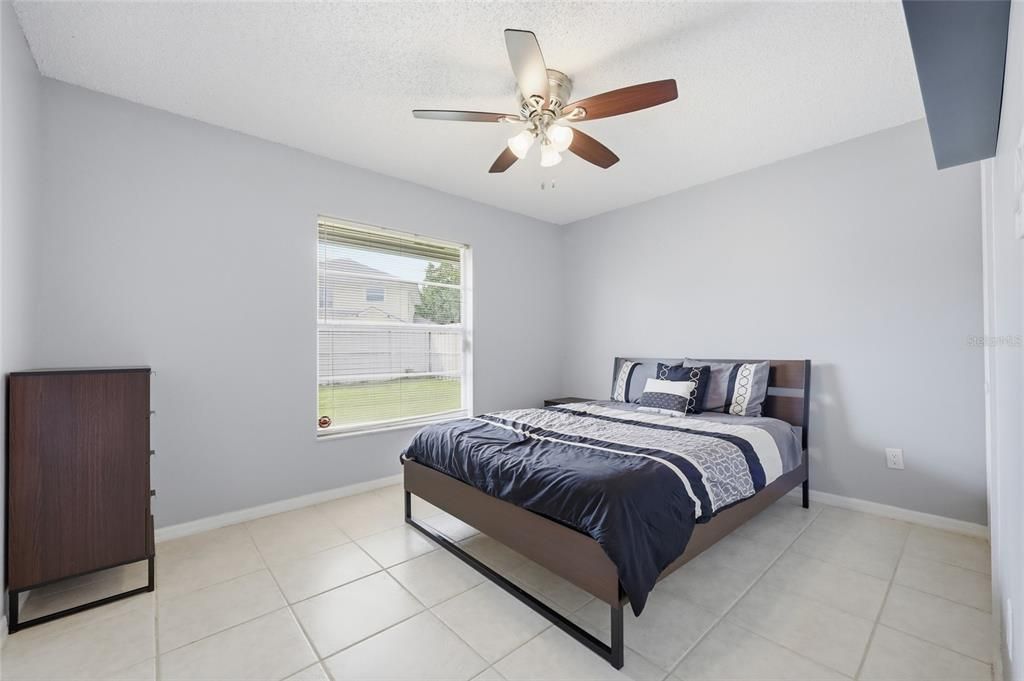 For Sale: $400,000 (3 beds, 2 baths, 1488 Square Feet)