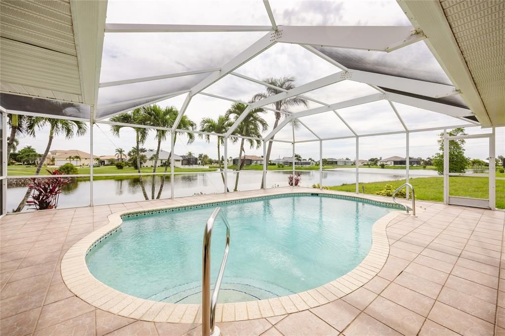 For Sale: $550,000 (3 beds, 2 baths, 2392 Square Feet)