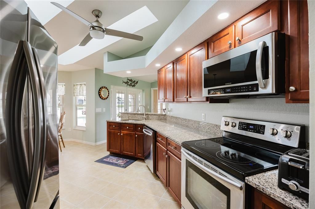 For Sale: $550,000 (3 beds, 2 baths, 2392 Square Feet)