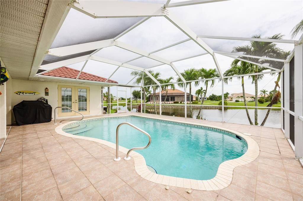 For Sale: $550,000 (3 beds, 2 baths, 2392 Square Feet)