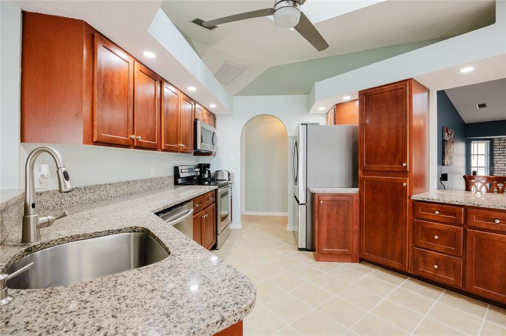For Sale: $550,000 (3 beds, 2 baths, 2392 Square Feet)