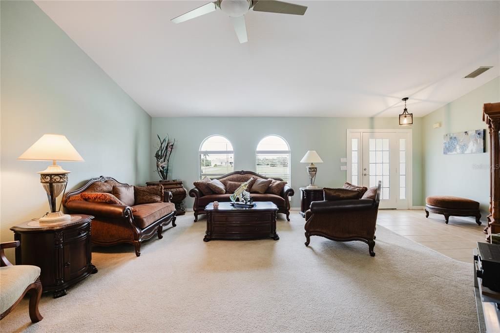 For Sale: $550,000 (3 beds, 2 baths, 2392 Square Feet)