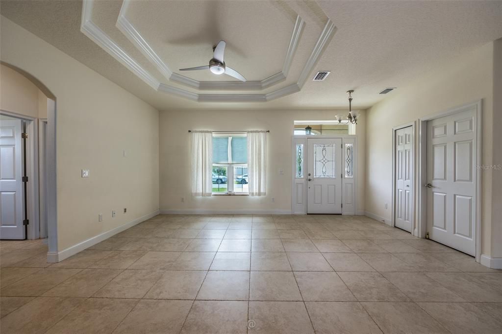 For Rent: $2,395 (3 beds, 2 baths, 1501 Square Feet)
