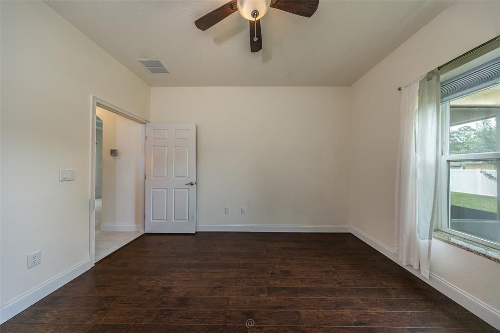 For Rent: $2,395 (3 beds, 2 baths, 1501 Square Feet)