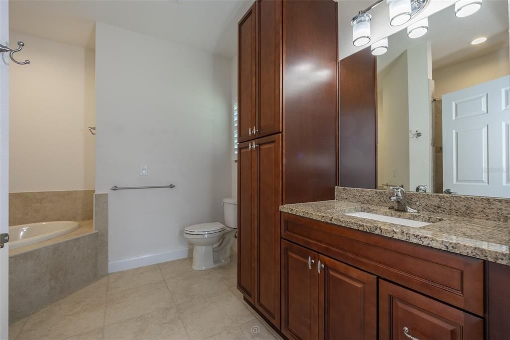 For Rent: $2,395 (3 beds, 2 baths, 1501 Square Feet)