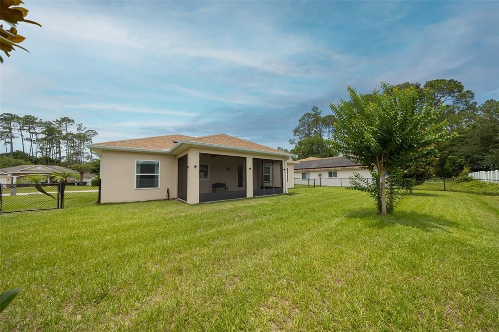 For Rent: $2,395 (3 beds, 2 baths, 1501 Square Feet)