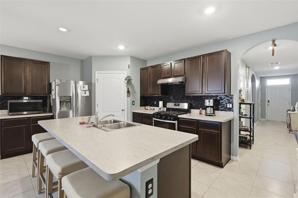 For Sale: $315,000 (4 beds, 2 baths, 1867 Square Feet)