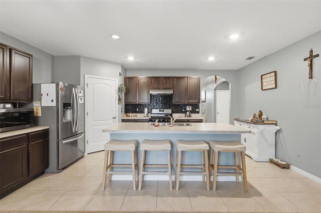 For Sale: $315,000 (4 beds, 2 baths, 1867 Square Feet)