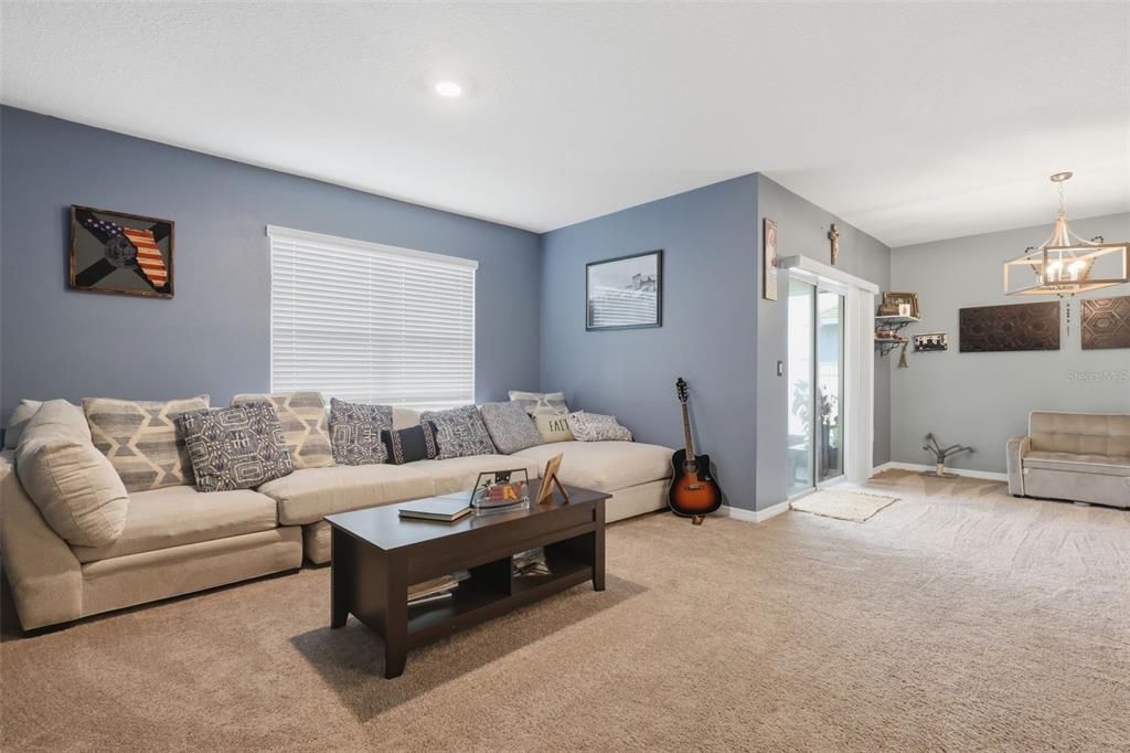 For Sale: $315,000 (4 beds, 2 baths, 1867 Square Feet)