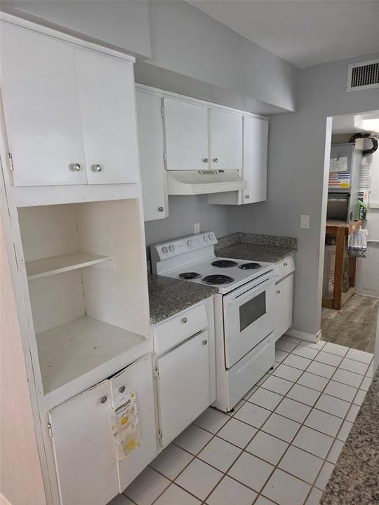 For Rent: $1,795 (1 beds, 1 baths, 840 Square Feet)