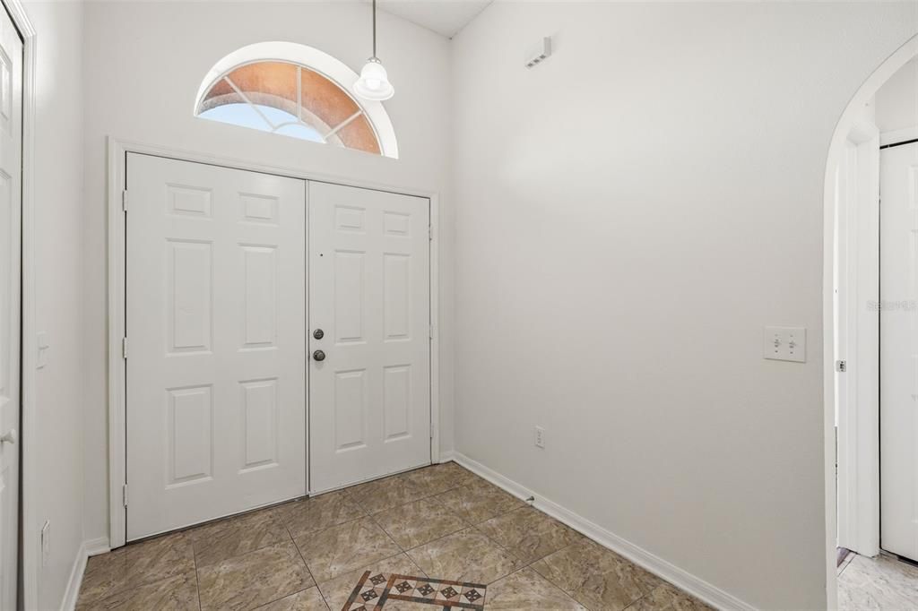 En Renta: $2,399 (3 camas, 2 baños, 1617 Pies cuadrados)