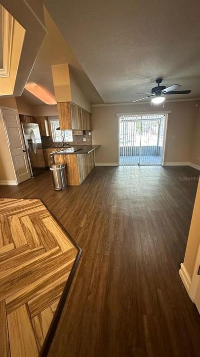В аренду: $2,450 (3 спален, 2 ванн, 1343 Квадратных фут)