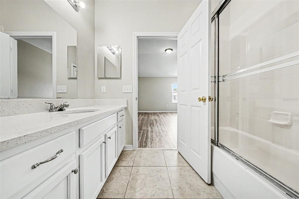 На продажу: $395,000 (3 спален, 2 ванн, 1579 Квадратных фут)