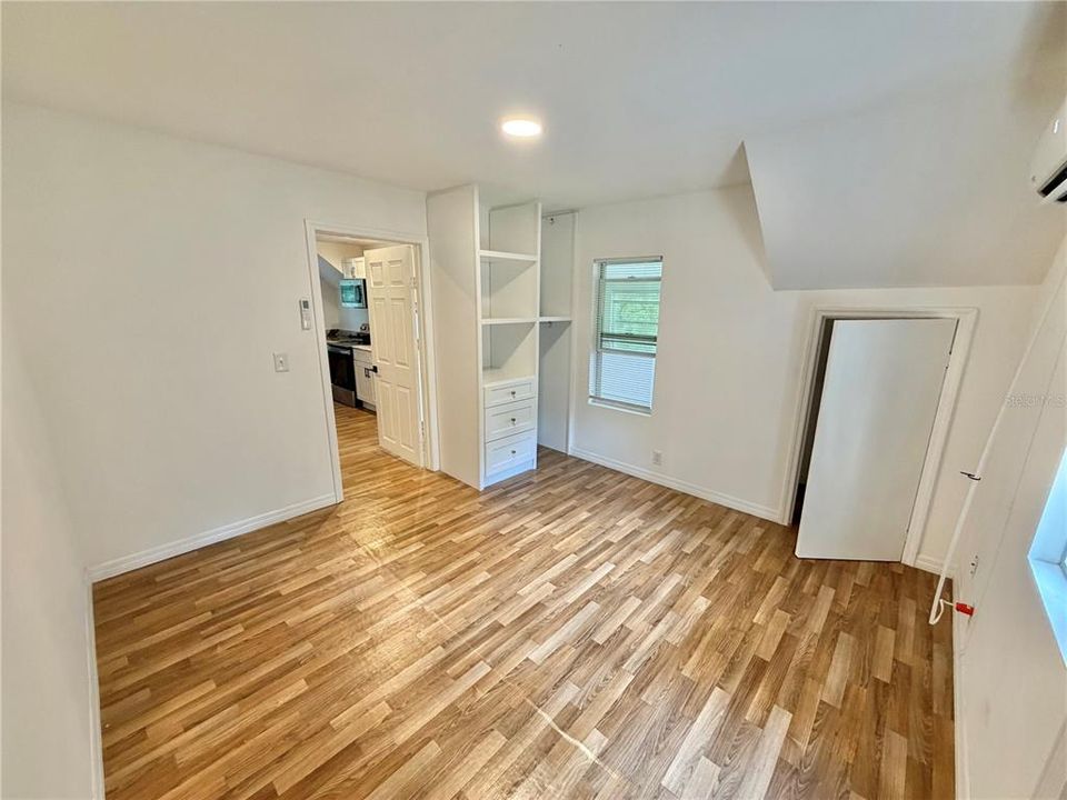 For Rent: $1,950 (1 beds, 1 baths, 675 Square Feet)