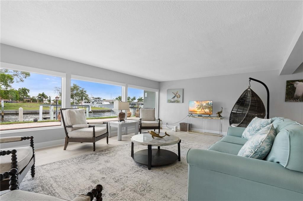На продажу: $945,000 (3 спален, 2 ванн, 2480 Квадратных фут)