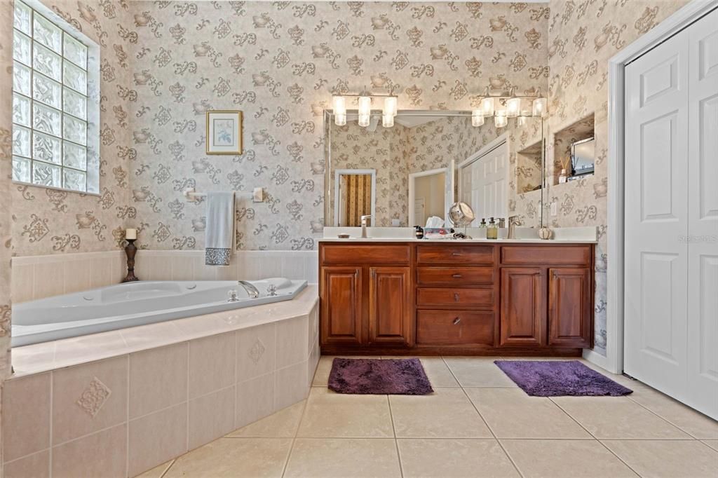 For Sale: $675,000 (4 beds, 3 baths, 3437 Square Feet)