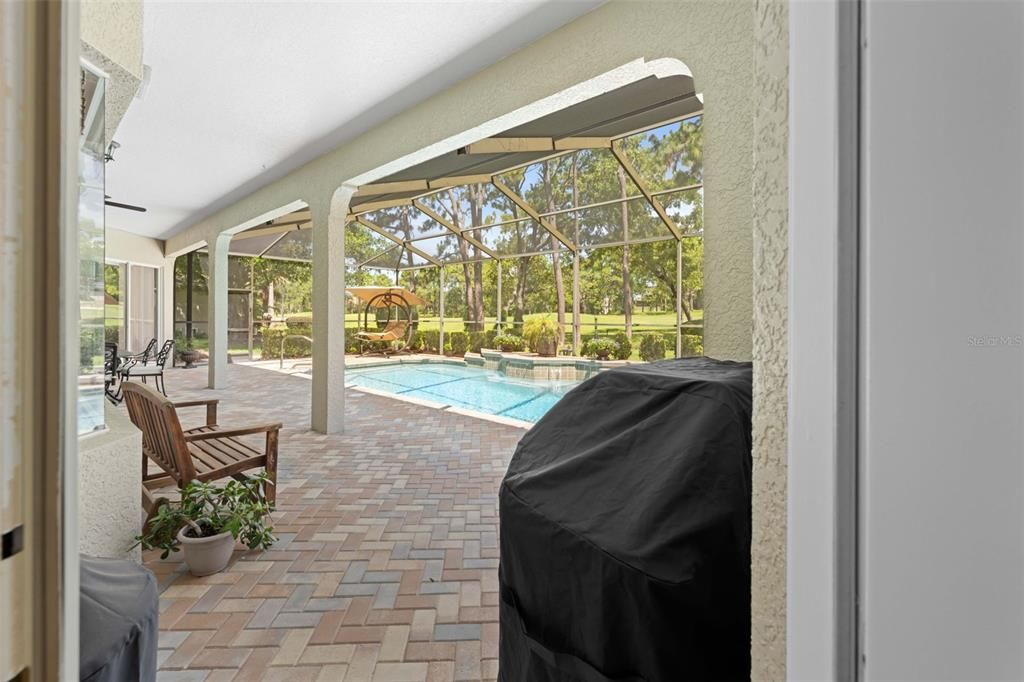 For Sale: $675,000 (4 beds, 3 baths, 3437 Square Feet)