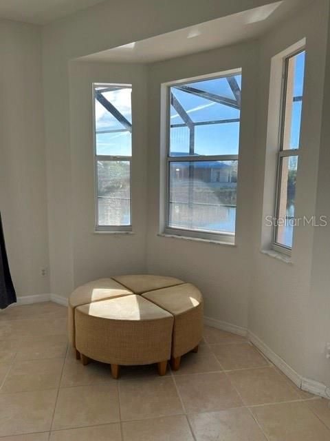 For Rent: $2,400 (3 beds, 2 baths, 2569 Square Feet)