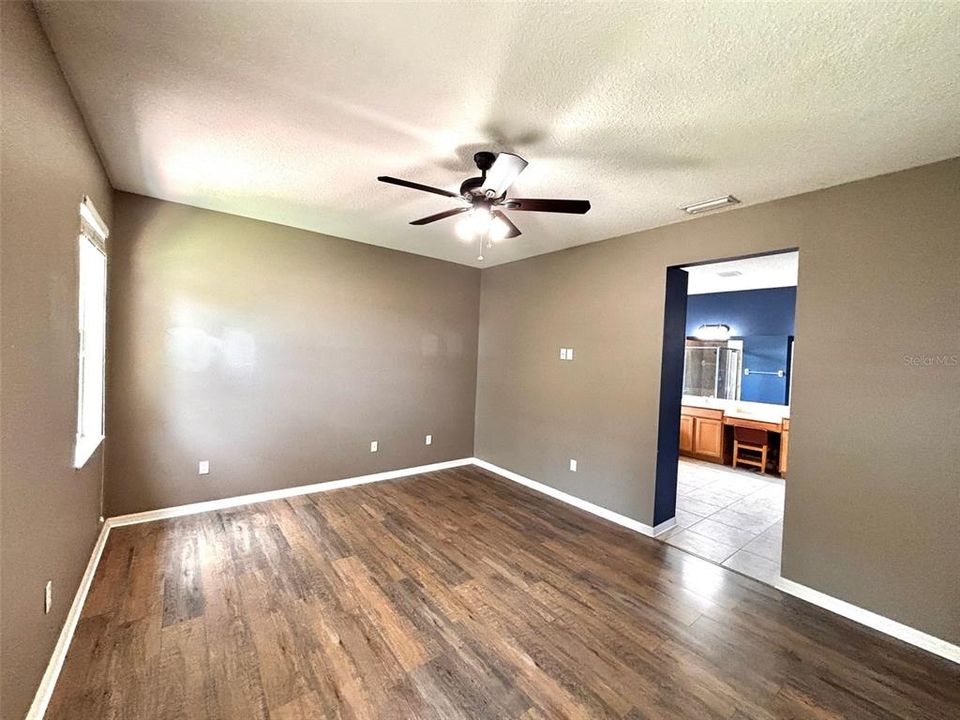 For Sale: $349,000 (3 beds, 2 baths, 2064 Square Feet)