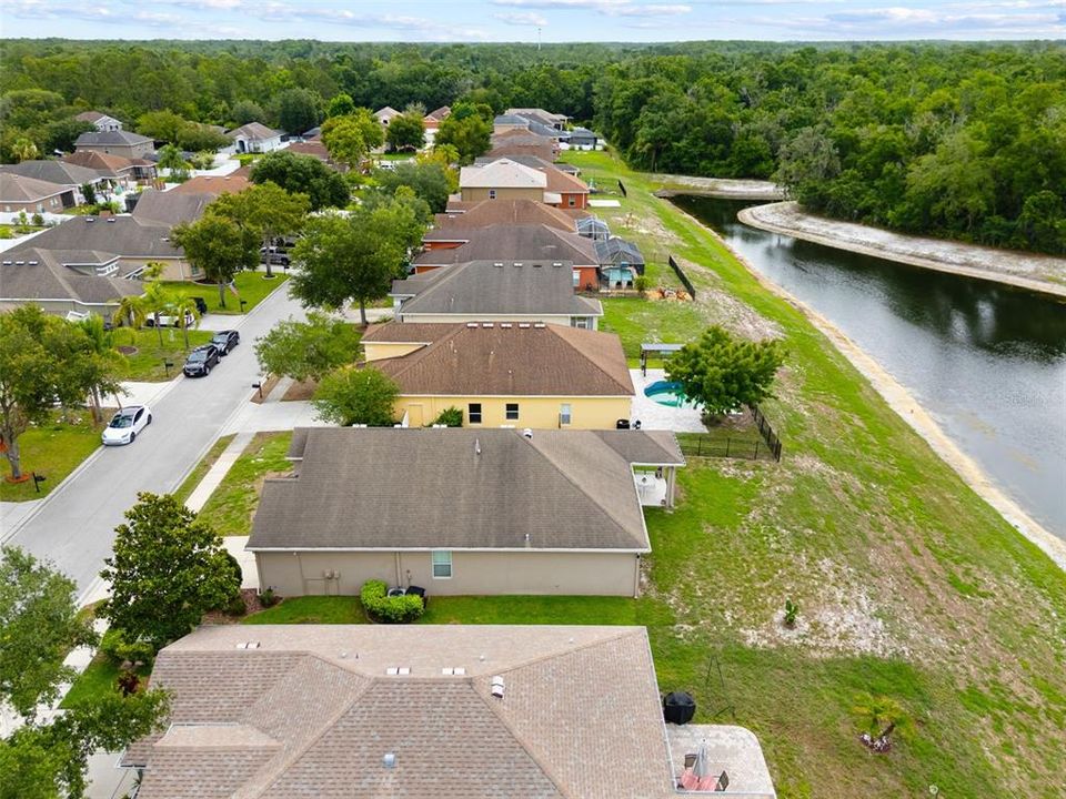 For Sale: $359,900 (4 beds, 2 baths, 1837 Square Feet)