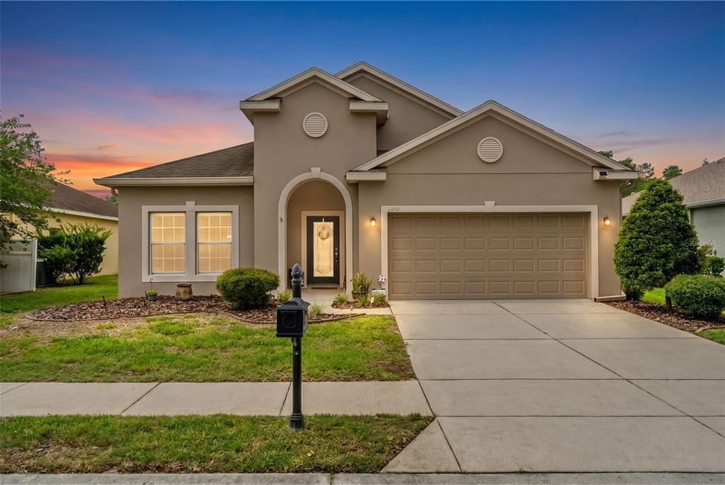 For Sale: $359,900 (4 beds, 2 baths, 1837 Square Feet)