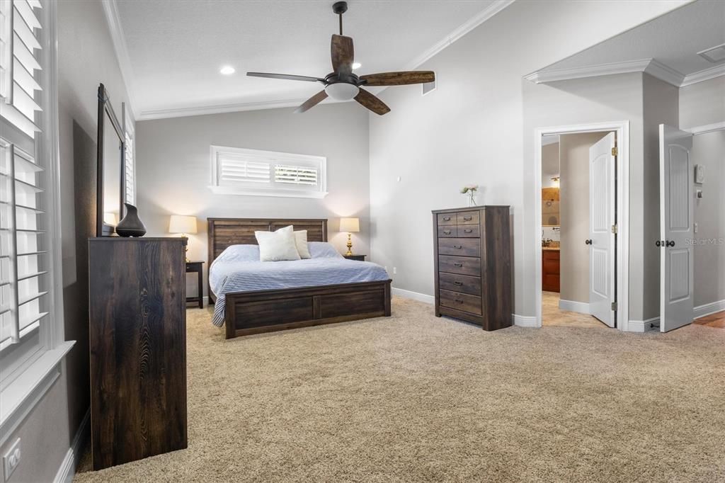 For Sale: $630,000 (5 beds, 2 baths, 2806 Square Feet)