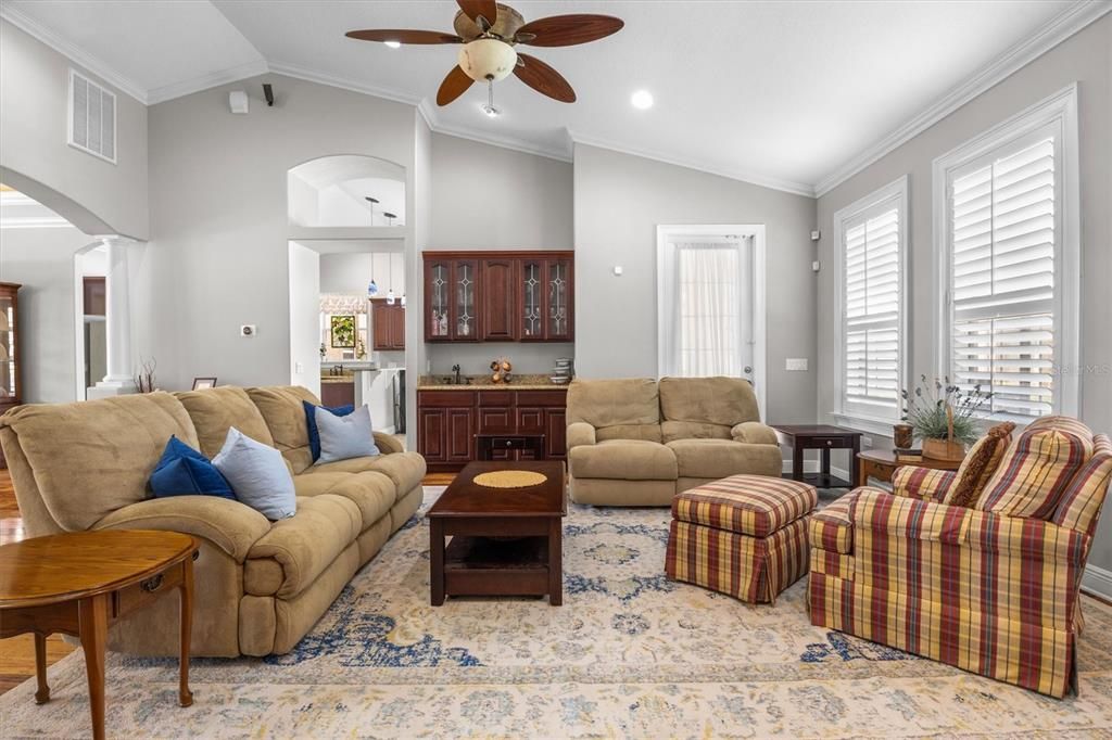 For Sale: $630,000 (5 beds, 2 baths, 2806 Square Feet)