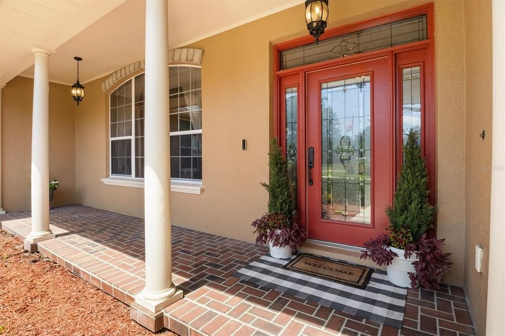 For Sale: $630,000 (5 beds, 2 baths, 2806 Square Feet)