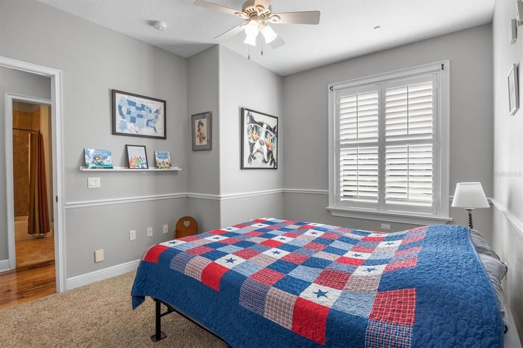 For Sale: $630,000 (5 beds, 2 baths, 2806 Square Feet)