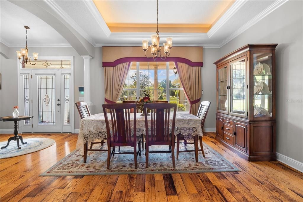 For Sale: $630,000 (5 beds, 2 baths, 2806 Square Feet)