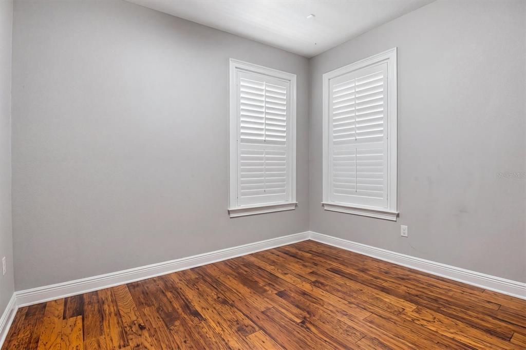 For Sale: $630,000 (5 beds, 2 baths, 2806 Square Feet)