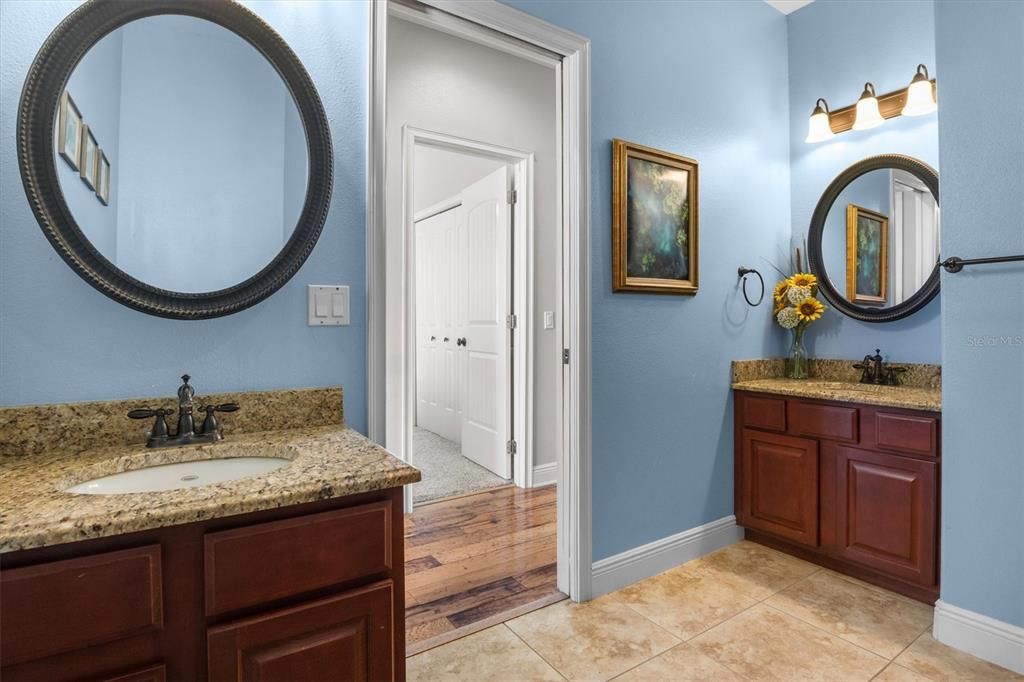 For Sale: $630,000 (5 beds, 2 baths, 2806 Square Feet)