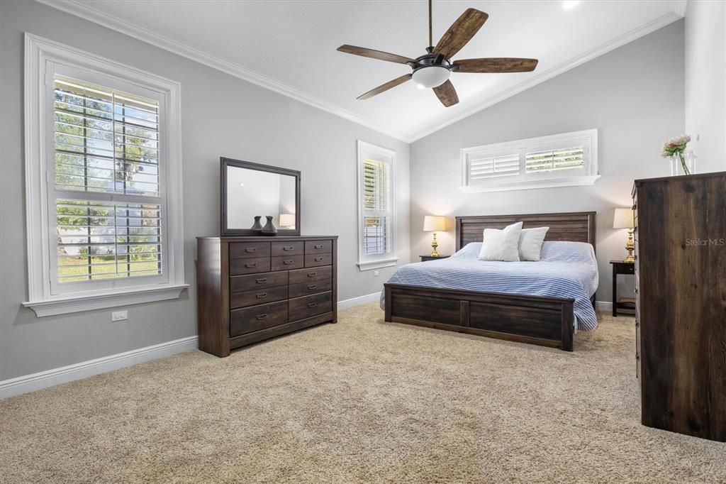 For Sale: $630,000 (5 beds, 2 baths, 2806 Square Feet)