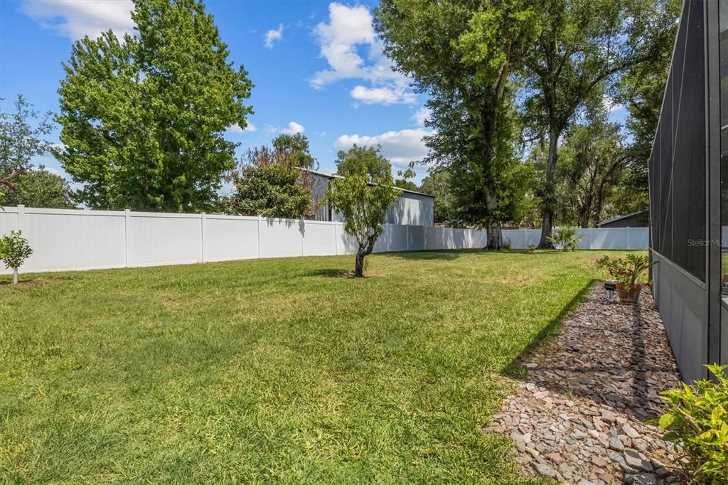 For Sale: $630,000 (5 beds, 2 baths, 2806 Square Feet)