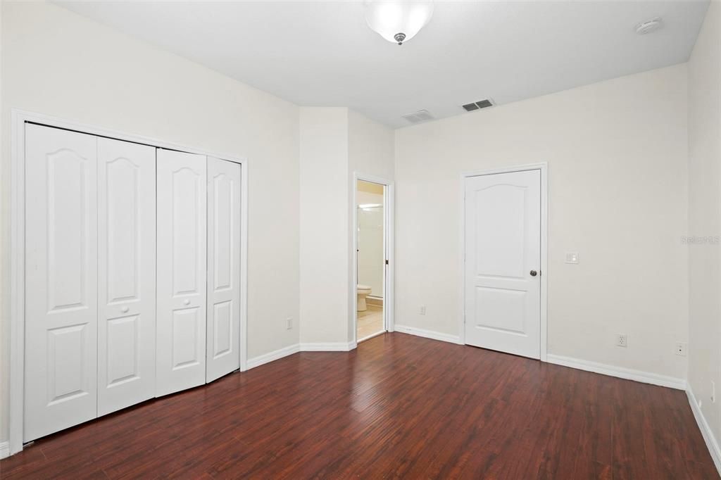 В аренду: $1,750 (2 спален, 2 ванн, 1071 Квадратных фут)